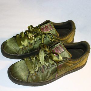 PUMA CLYDE SATIN JR Sz 6.5 Big Girl Sz 8 Women